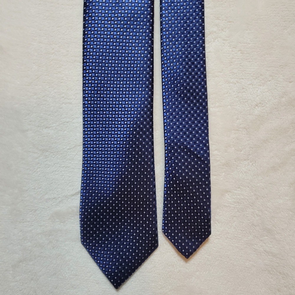 Broletto Necktie Mens OS Blue Geometric Micro Pattern 100% Silk Classic Tie - Picture 2 of 8
